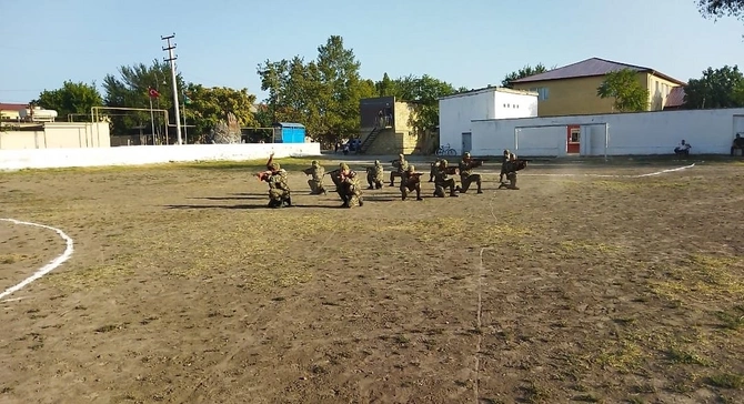 Salyanda şəhidlərin əziz xatirəsinə həsr olunmuş futbol üzrə rayon birinciliyi keçirildi — FOTOLAR