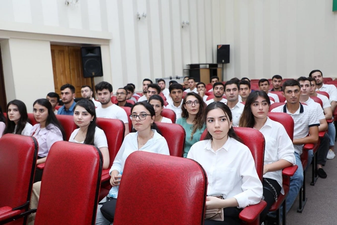 Gənc məzunlar “Azəriqaz”da ödənişli istehsalat təcrübəsi keçəcəklər — FOTOLAR Gənc məzunlar “Azəriqaz”da ödənişli istehsalat təcrübəsi keçəcəklər — FOTOLAR