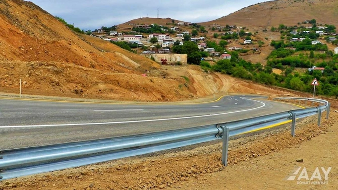 Laçın şəhərinə daxil olmadan yeni avtomobil yolunun tikintisi yekunlaşdı — FOTOLAR Laçın şəhərinə daxil olmadan yeni avtomobil yolunun tikintisi yekunlaşdı — FOTOLAR