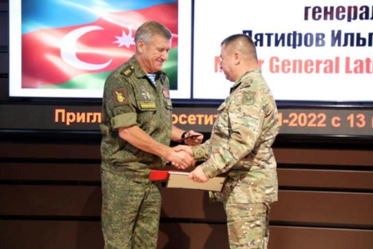 “Tank biatlonu” müsabiqəsinin hakimlərinə sertifikatlar təqdim edildi — FOTO