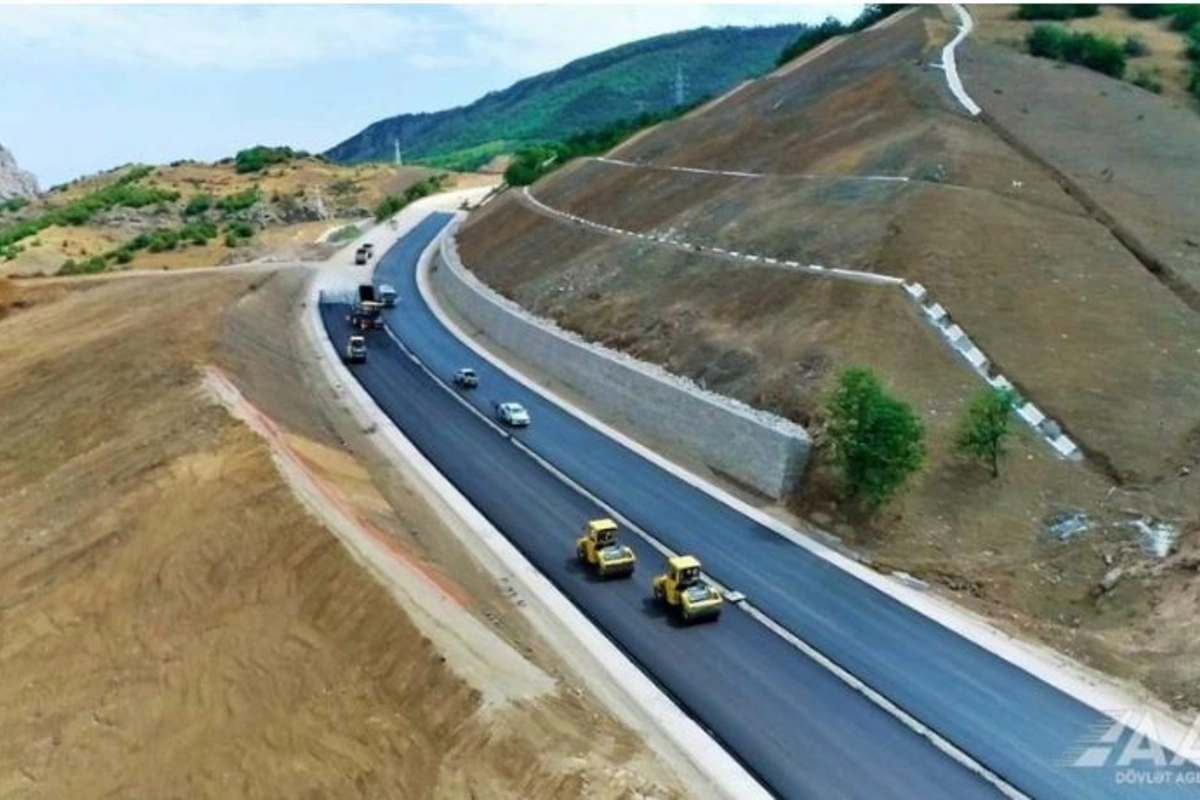 Əhmədbəyli-Füzuli-Şuşa avtomobil yolunun tikintisi sürətlə davam etdirilir — FOTOLAR