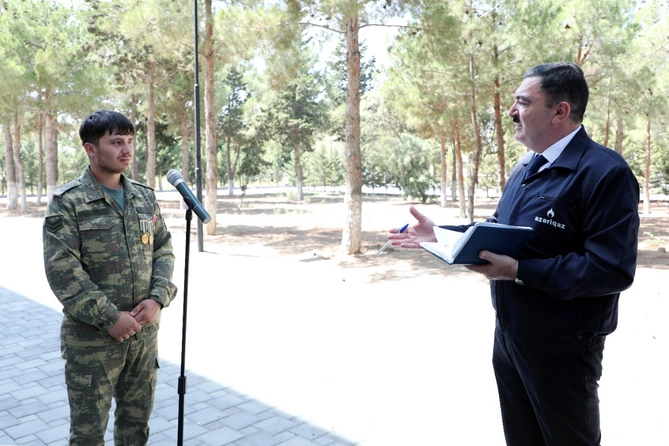 Sumqayıtda vətəndaşlarla görüş keçirildi — FOTOLAR Sumqayıtda vətəndaşlarla görüş keçirildi — FOTOLAR