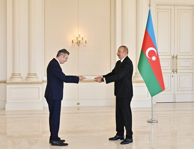 İlham Əliyev Almaniyanın yeni səfirinin etimadnaməsini qəbul etdi — YENİLƏNİB