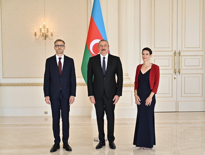 İlham Əliyev İsveçin yeni səfirinin etimadnaməsini qəbul etdi — YENİLƏNİB