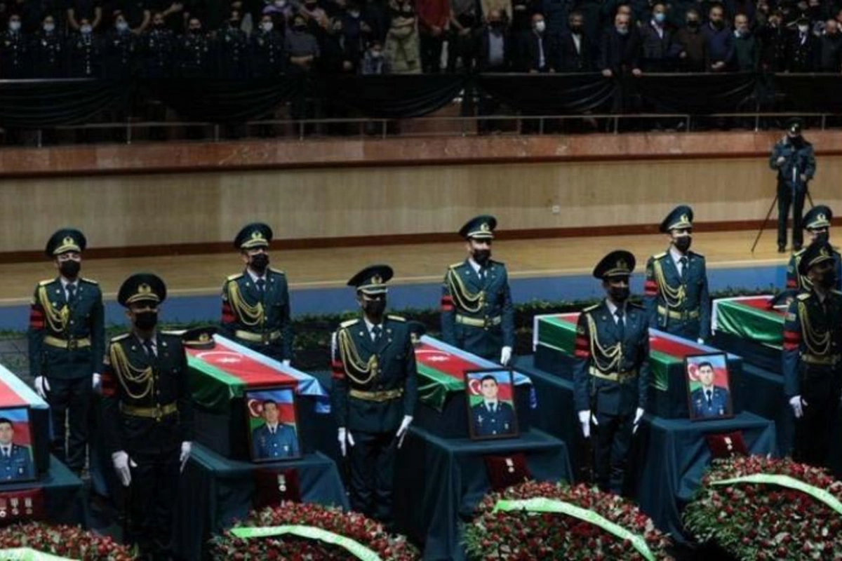Prezident “Qaraheybət” şəhidlərinin yeddisini təltif etdi — SİYAHI