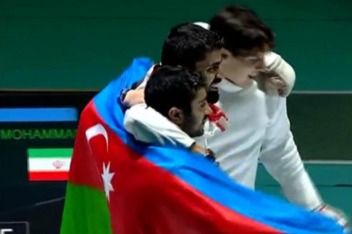 İslamiada: Azərbaycanın kişi qılıncoynatma millisi qızıl medal qazandı