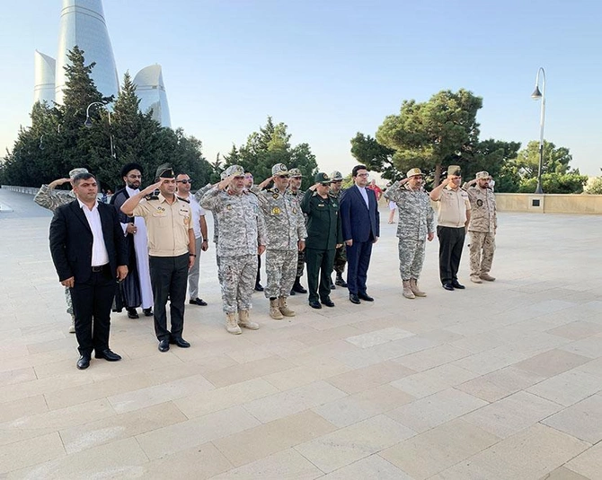 İran hərbi nümayəndə heyəti Şəhidlər xiyabanında — FOTOLAR