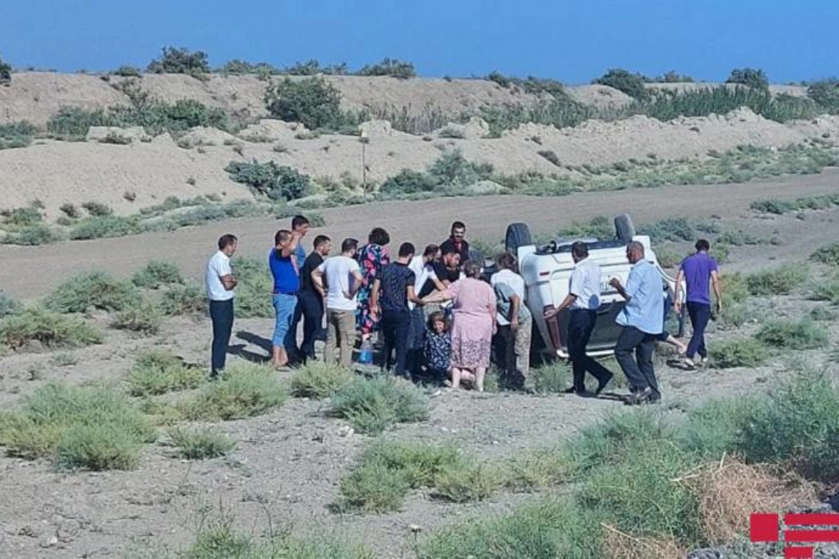 Zərdab-Ağcabədi yolunda avtomobil aşdı, 4 nəfər xəsarət aldı