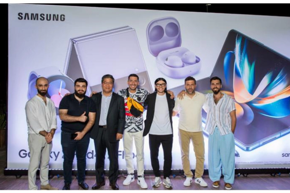 Ulduzların əhatəsində Samsung-un təqdimatı! — FOTOLAR