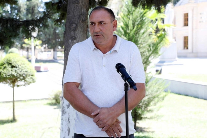 Kürdəmirdə vətəndaşlarla görüş keçirildi — FOTOLAR Kürdəmirdə vətəndaşlarla görüş keçirildi — FOTOLAR
