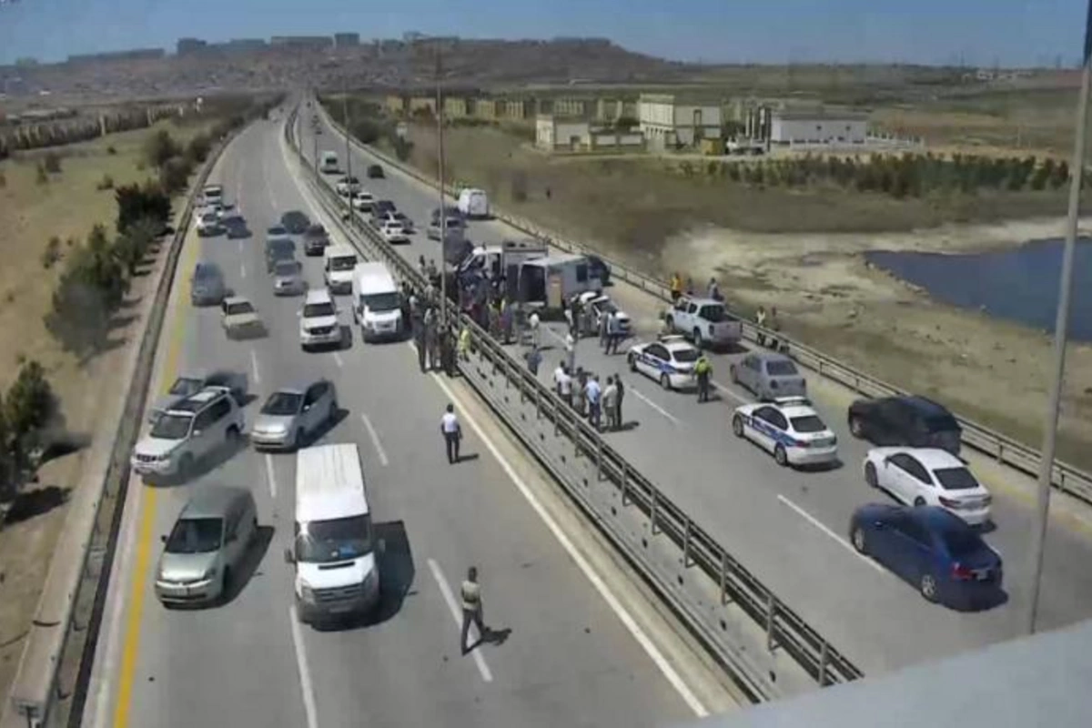 Zığ şosesindəki qəzada həlak olan şəxslər DYP baş inspektorunun müəllimi və həyat yoldaşı olub