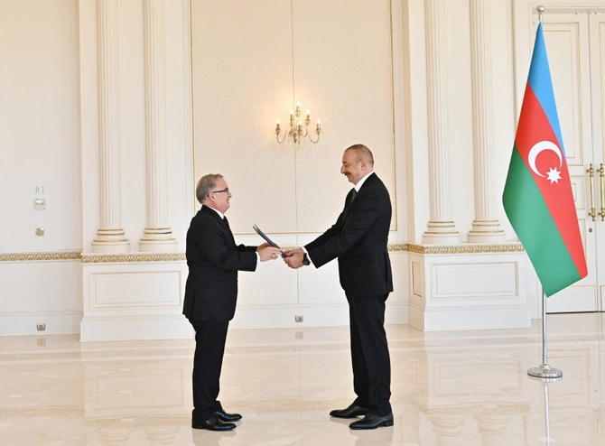 Prezident yeni səfirlərin etimadnamələrini qəbul etdi — FOTOLAR