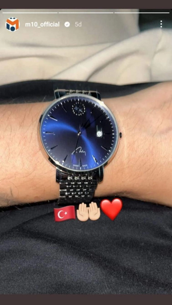 Ərdoğan Mesut Özilə saat hədiyyə etdi — FOTO