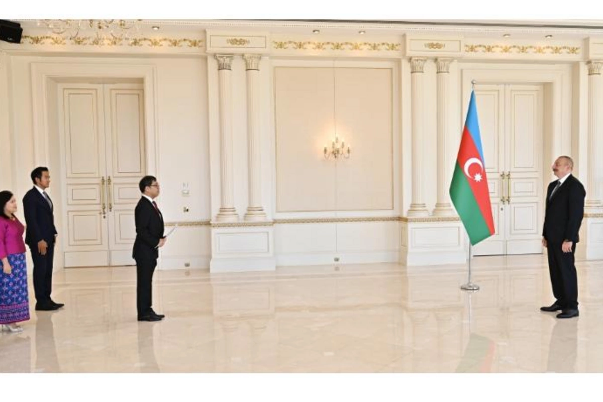 Prezident yeni səfirlərin etimadnamələrini qəbul etdi — FOTOLAR