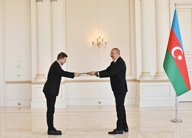 Prezident yeni səfirlərin etimadnamələrini qəbul etdi — FOTOLAR