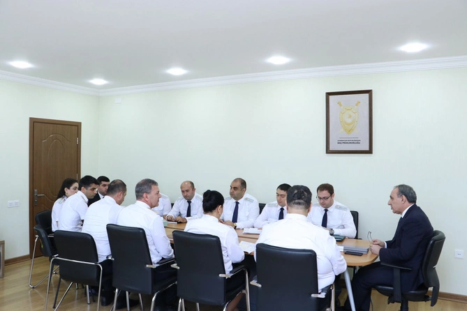 Baş prokuror Şirvan və Hacıqabul sakinlərini qəbul etdi — FOTOLAR