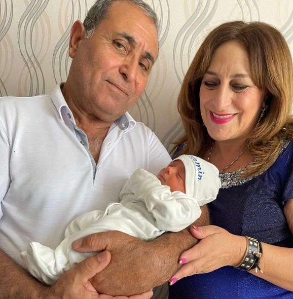 57 yaşlı qadın 15 ildən sonra ana oldu — FOTO