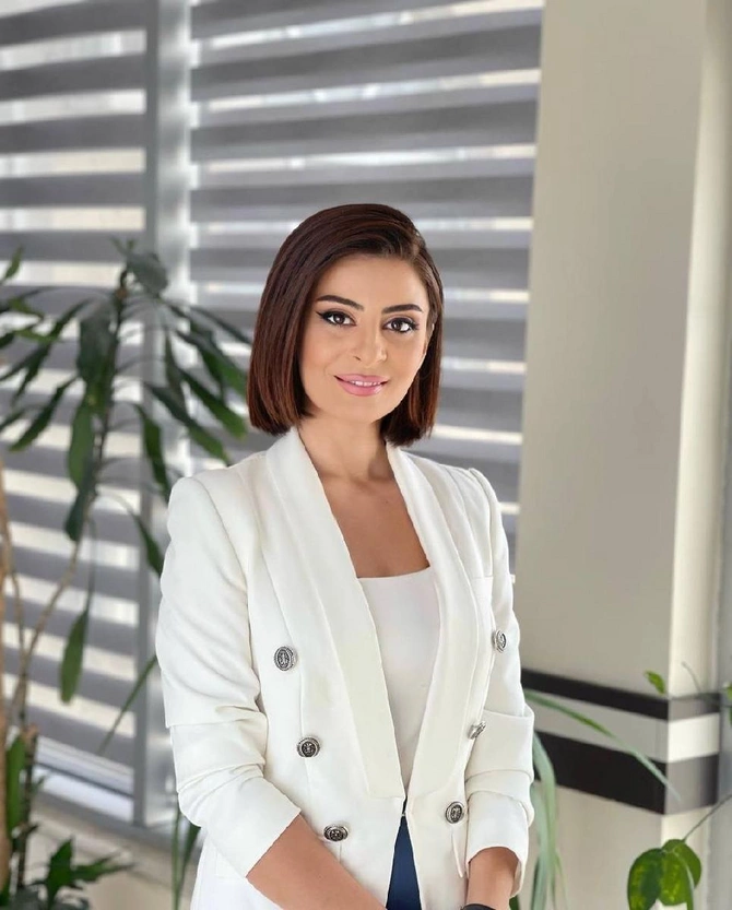 Məşhur aparıcı ölkədən getdi — FOTOLAR Məşhur aparıcı ölkədən getdi — FOTOLAR