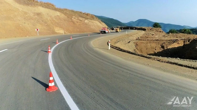 Laçın şəhərindən yan keçən yeni avtomobil yolunun tikintisi yekunlaşır — FOTOLAR