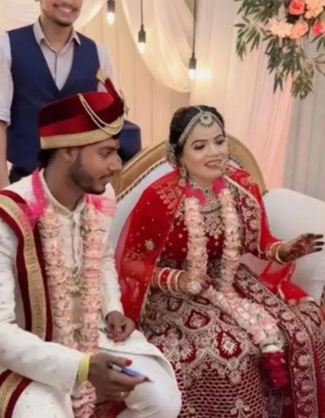 Hindistanlı cütlük nikah müqaviləsi ilə hər kəsi təəccübləndirdi — FOTOLAR