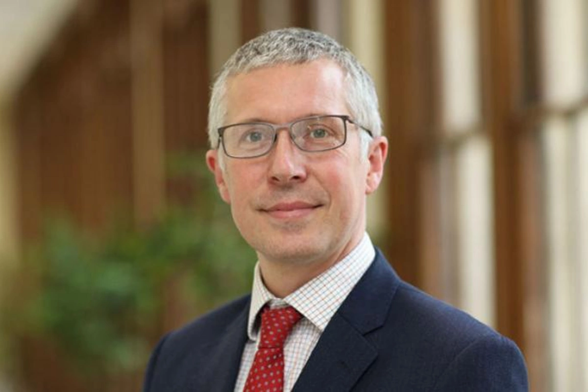 Britaniyanın yeni səfiri Bakıya gəldi