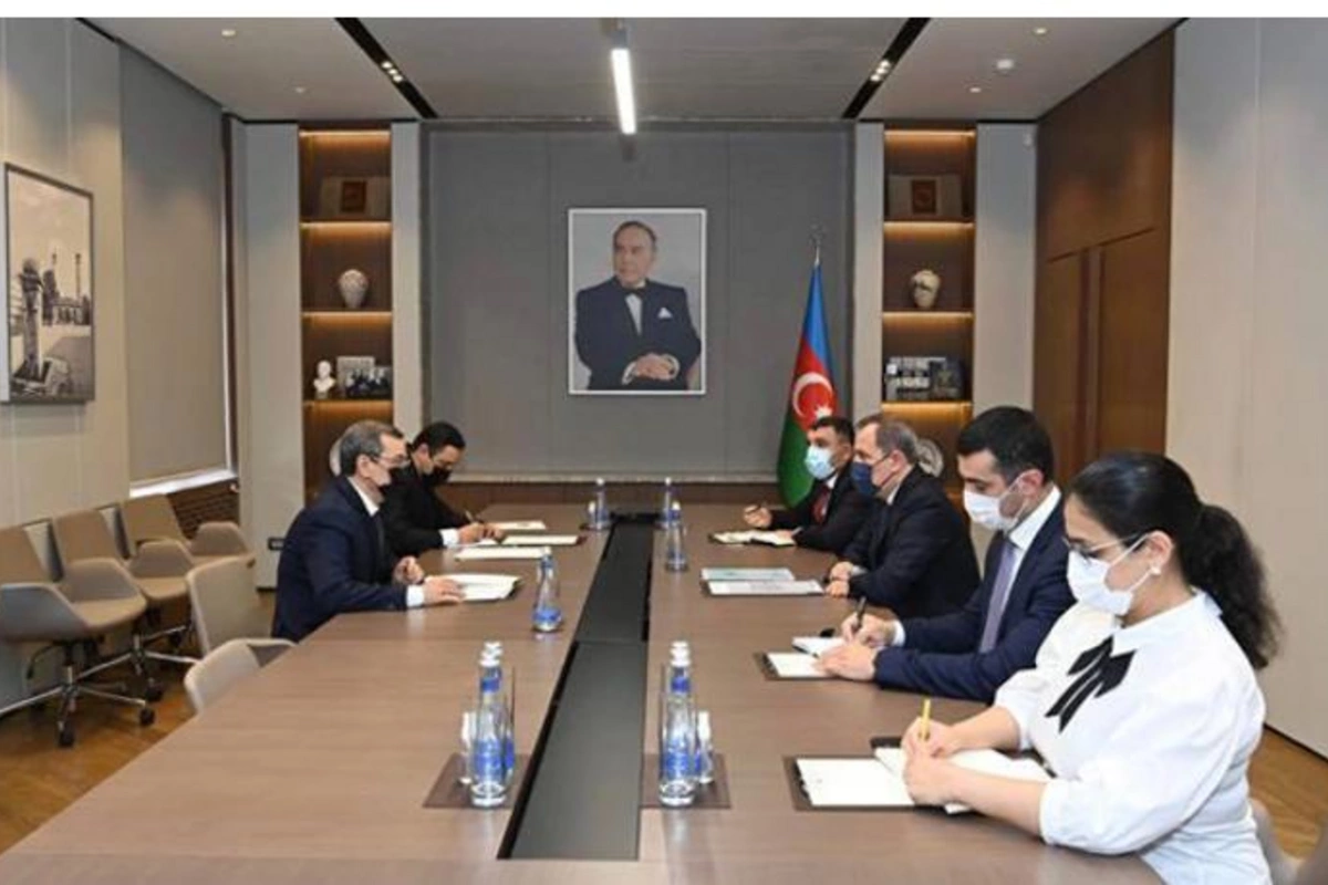 Ceyhun Bayramov yeni səfiri qəbul etdi