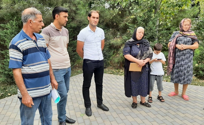 Sabirabad sakinləri “Açıq mikrofon”dan müraciət etdilər — FOTOLAR
