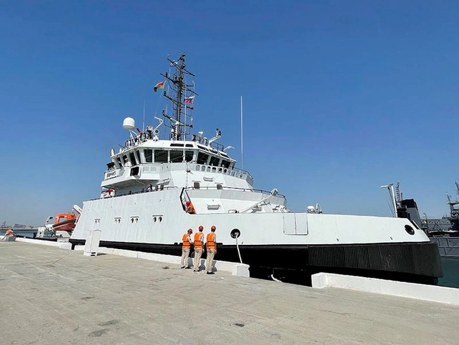 Üzərində “Z” işarəsi olan rus gəmisi Bakıya gəldi: MN yaydığı fotonu sildi — FOTOLAR Üzərində “Z” işarəsi olan rus gəmisi Bakıya gəldi: MN yaydığı fotonu sildi — FOTOLAR