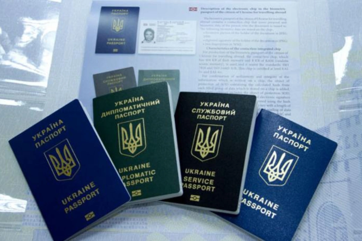 Ukraynada deputatların diplomatik pasportları ləğv edildi