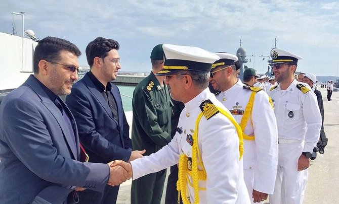 İranın hərbi gəmiləri Bakıya gəldi — FOTO