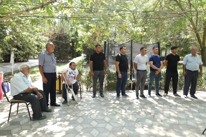 Açıq mikrofon aksiyası vətəndaş məmnunluğunun təmin olunmasına xidmət edir — FOTOLAR Açıq mikrofon aksiyası vətəndaş məmnunluğunun təmin olunmasına xidmət edir — FOTOLAR