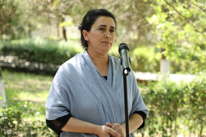 Açıq mikrofon aksiyası vətəndaş məmnunluğunun təmin olunmasına xidmət edir — FOTOLAR Açıq mikrofon aksiyası vətəndaş məmnunluğunun təmin olunmasına xidmət edir — FOTOLAR