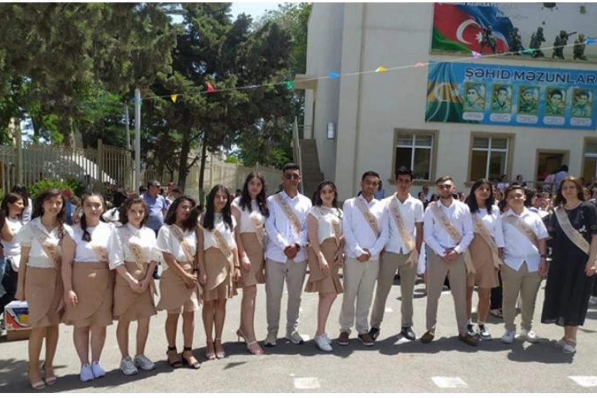 Bu sinfin bütün şagirdləri ali məktəbə qəbul olub — FOTO