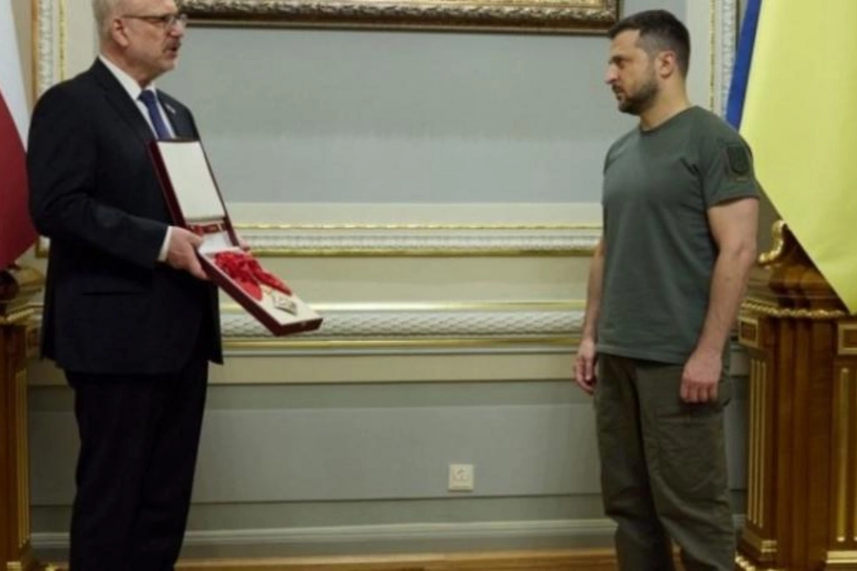 Zelenski ordenlə təltif edildi