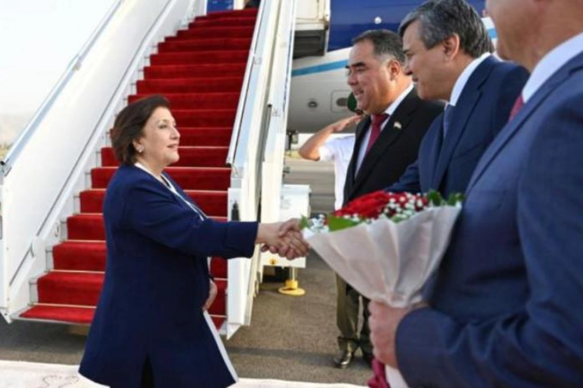 Sahibə Qafarova Tacikistana səfər etdi