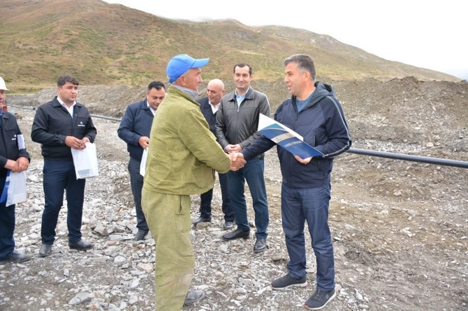 Ruslan Əliyev Şamaxıda qazlaşdırılma işləri ilə tanış oldu — FOTOLAR