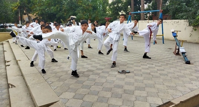 Karate hamı üçün devizi altında kütləvi tədbir keçirildi — FOTOLAR
