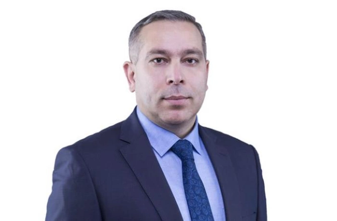 Rauf Arifoğlu: “İlk dəfədir ki, Azərbaycan jurnalistləri qurultayını qalib bir toplumun nümayəndələri kimi keçirir” Rauf Arifoğlu: “İlk dəfədir ki, Azərbaycan jurnalistləri qurultayını qalib bir toplumun nümayəndələri kimi keçirir”