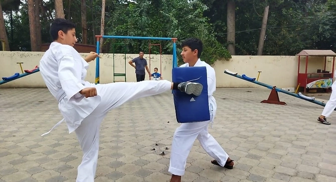 Karate hamı üçün devizi altında kütləvi tədbir keçirildi — FOTOLAR