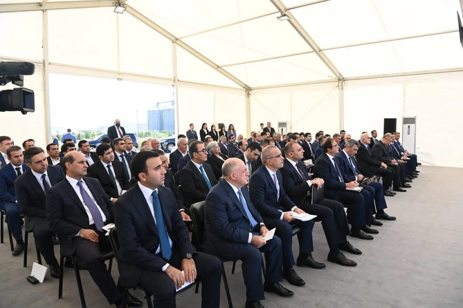 Baş nazir ərzaq qıtlığıyla bağlı müşavirə keçirdi