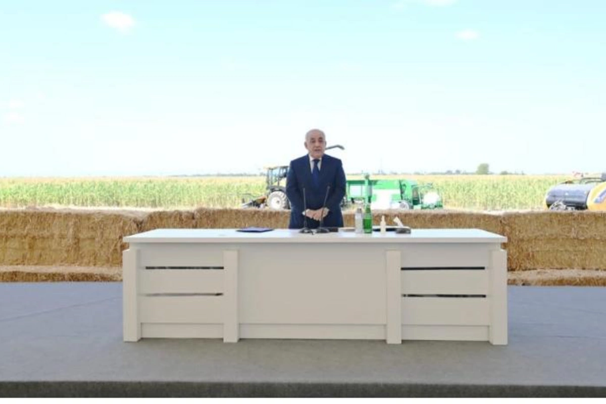 Baş nazir ərzaq qıtlığıyla bağlı müşavirə keçirdi
