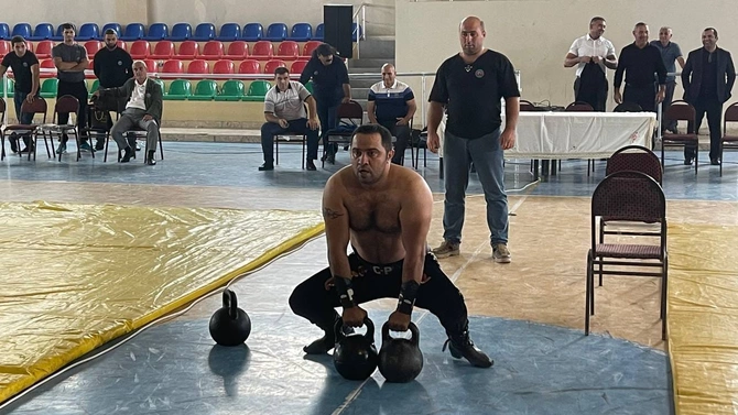 Yaşar Cavadovun xatirəsinə həsr olunmuş güləş üzrə açıq rayon birinciliyi keçirildi — FOTOLAR