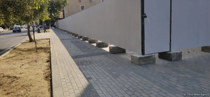 Bakının mərkəzində əvvəl ağacları çıxardılar, indi də obyekt tikirlər — FOTO Bakının mərkəzində əvvəl ağacları çıxardılar, indi də obyekt tikirlər — FOTO