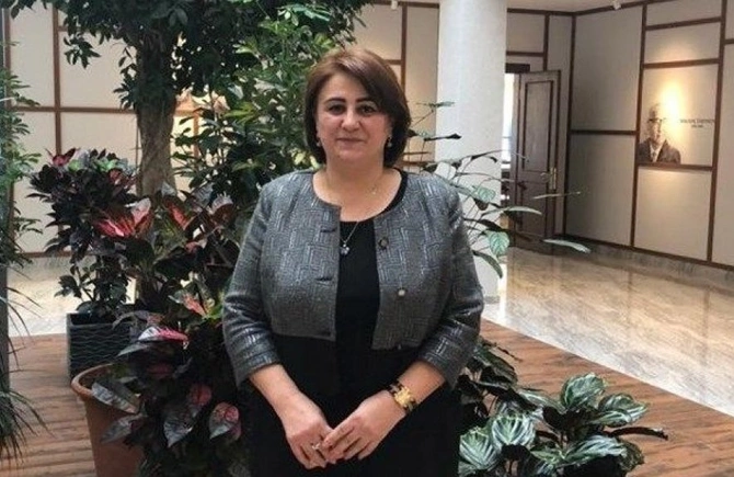 Azərbaycanda vəzifəli şəxs istefa verdi — FOTO