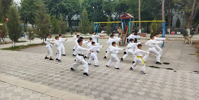 Karate hamı üçün devizi altında kütləvi tədbir keçirildi — FOTOLAR