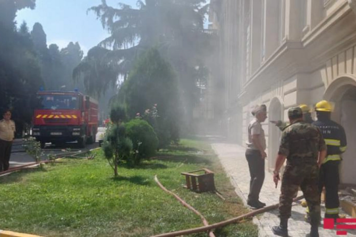 Universitetin kitabxanasında başlayan yanğın söndürüldü — FOTOLAR+YENİLƏNİB