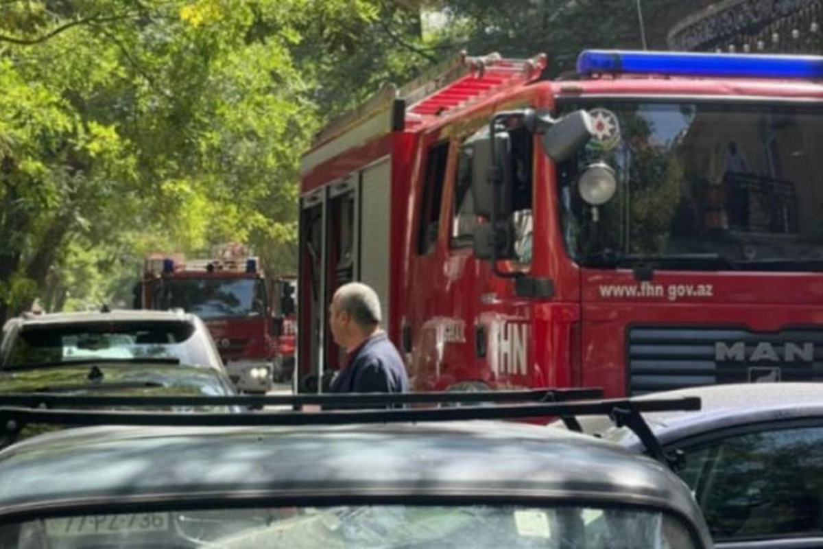 Bakının mərkəzində restoranda yanğın — FOTO/VİDEO