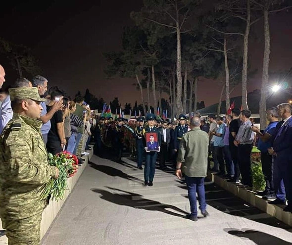 Şəhid kapitan Fərid Mehbalıyev İkinci Şəhidlər Xiyabanında dəfn olundu — FOTOLAR