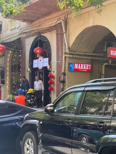 Bakının mərkəzində restoranda yanğın — FOTO/VİDEO