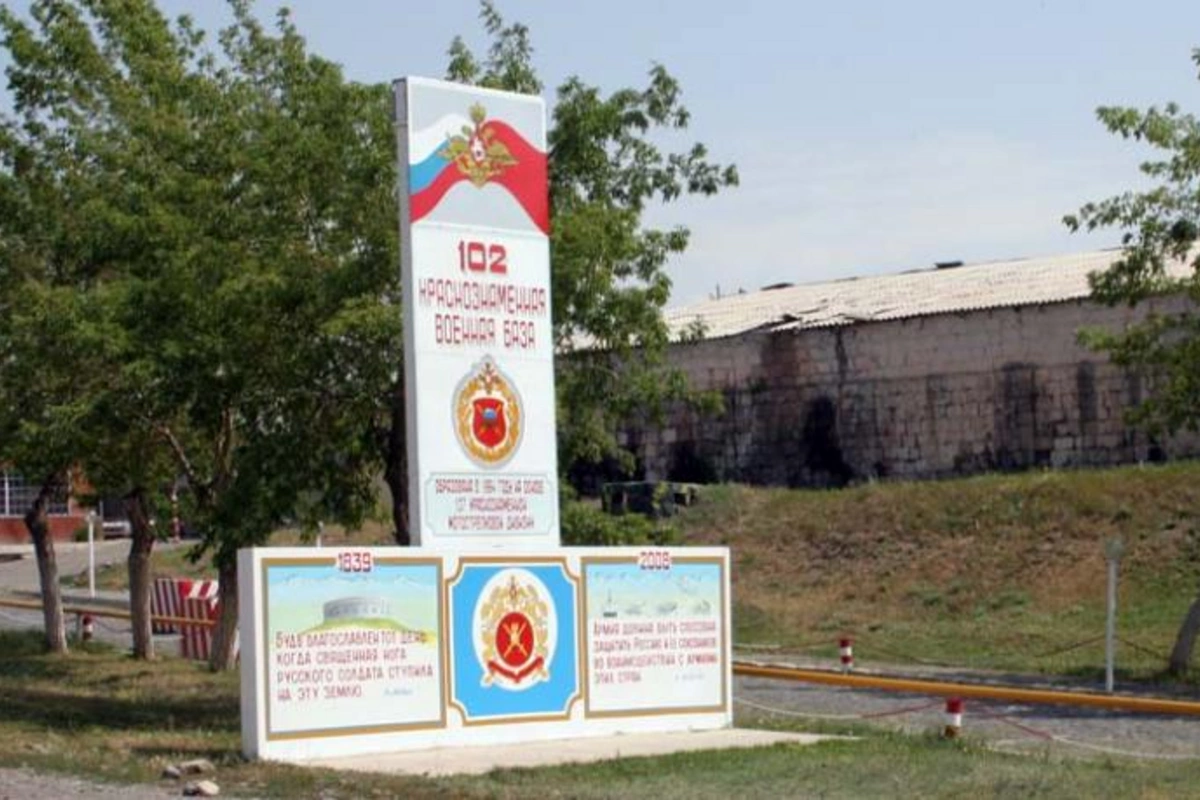 “Gümrüdəki Rusiya hərbi bazasında həyəcan siqnalı verilməyib” — YENİLƏNİB